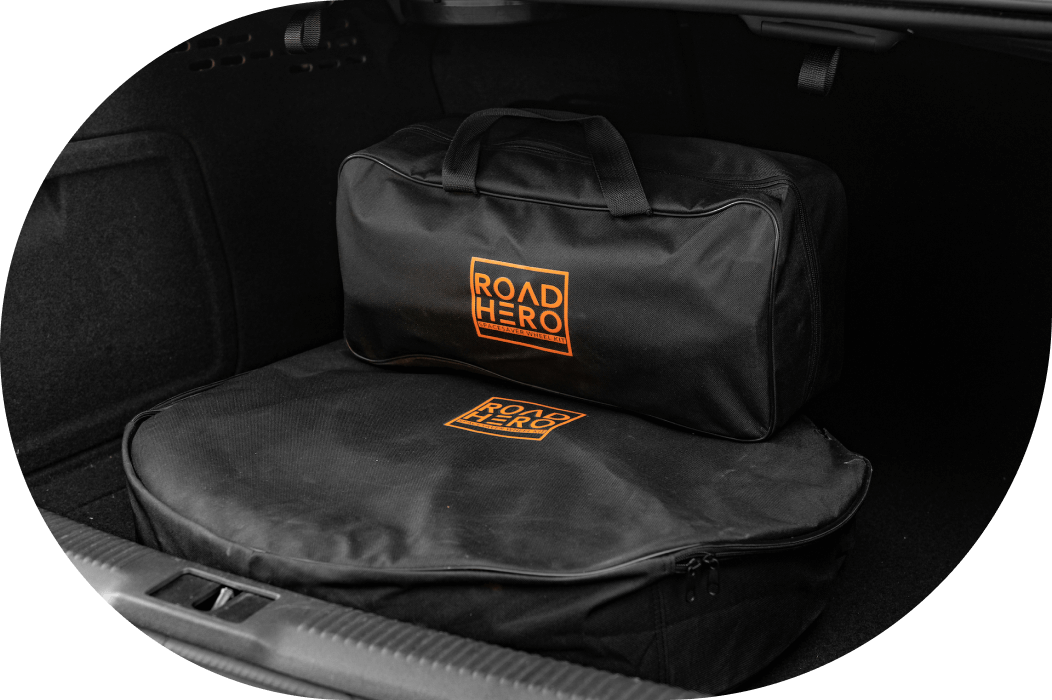 Road hero cover in boot